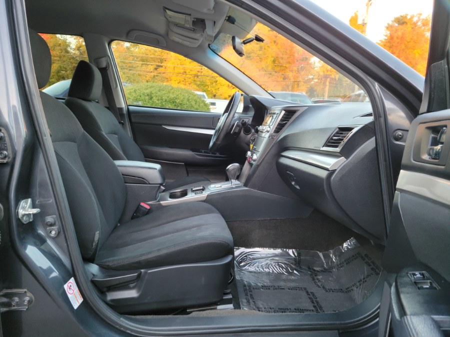 Used Subaru Outback 4dr Wgn H4 Auto 2.5i Premium 2013 | Toro Auto. East Windsor, Connecticut Used Subaru Outback 4dr Wgn H4 Auto 2.5i Premium 2013 | Toro Auto. East Windsor, Connecticut