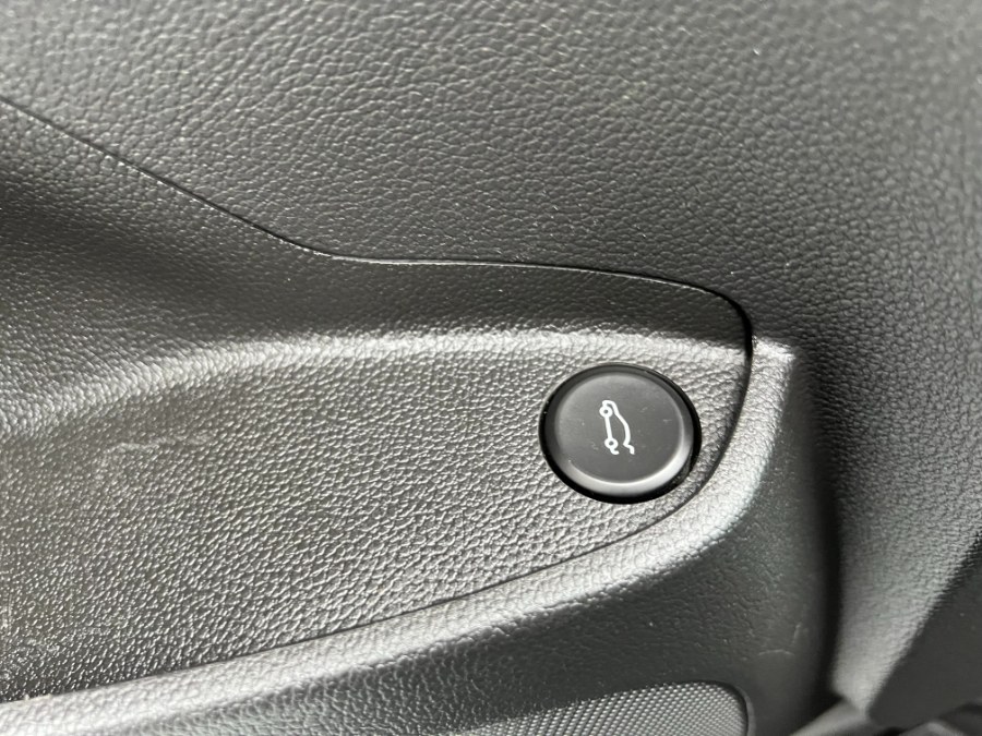 2017 Chevrolet Cruze 4dr Sdn 1.4L LT w/1SD, available for sale in Bristol, Connecticut | Bristol Auto Center LLC. Bristol, Connecticut 2017 Chevrolet Cruze 4dr Sdn 1.4L LT w/1SD, available for sale in Bristol, Connecticut | Bristol Auto Center LLC. Bristol, Connecticut