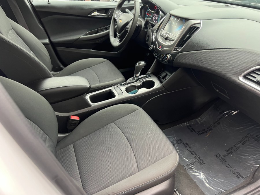 2017 Chevrolet Cruze 4dr Sdn 1.4L LT w/1SD, available for sale in Bristol, Connecticut | Bristol Auto Center LLC. Bristol, Connecticut 2017 Chevrolet Cruze 4dr Sdn 1.4L LT w/1SD, available for sale in Bristol, Connecticut | Bristol Auto Center LLC. Bristol, Connecticut