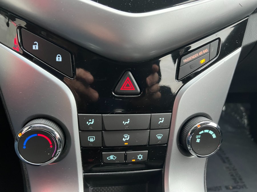 Used Chevrolet Cruze 4dr Sdn LT w/1LT 2012 | Bristol Auto Center LLC. Bristol, Connecticut Used Chevrolet Cruze 4dr Sdn LT w/1LT 2012 | Bristol Auto Center LLC. Bristol, Connecticut