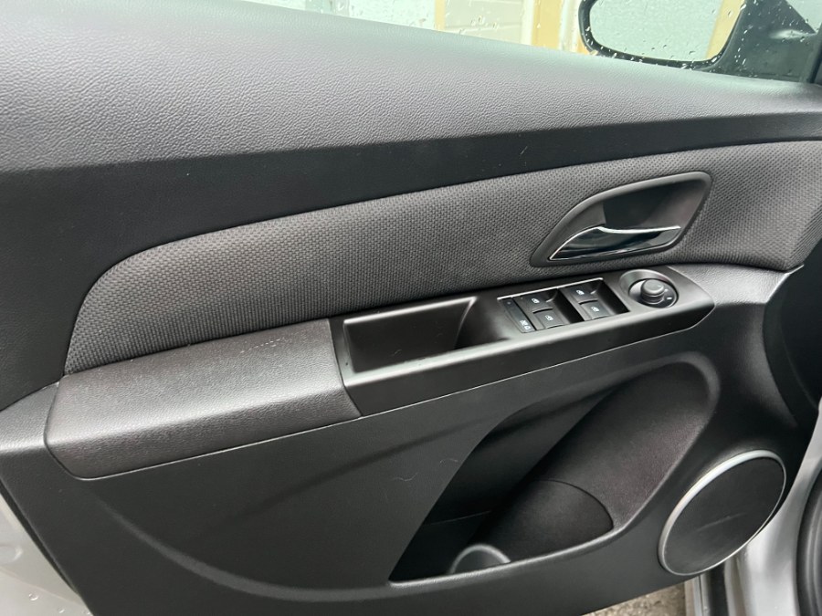 Used Chevrolet Cruze 4dr Sdn LT w/1LT 2012 | Bristol Auto Center LLC. Bristol, Connecticut Used Chevrolet Cruze 4dr Sdn LT w/1LT 2012 | Bristol Auto Center LLC. Bristol, Connecticut