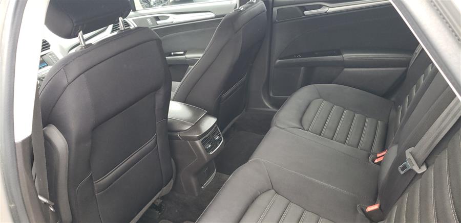 Used Ford Fusion 4dr Sdn SE FWD 2015 | Victoria Preowned Autos Inc. Little Ferry, New Jersey Used Ford Fusion 4dr Sdn SE FWD 2015 | Victoria Preowned Autos Inc. Little Ferry, New Jersey
