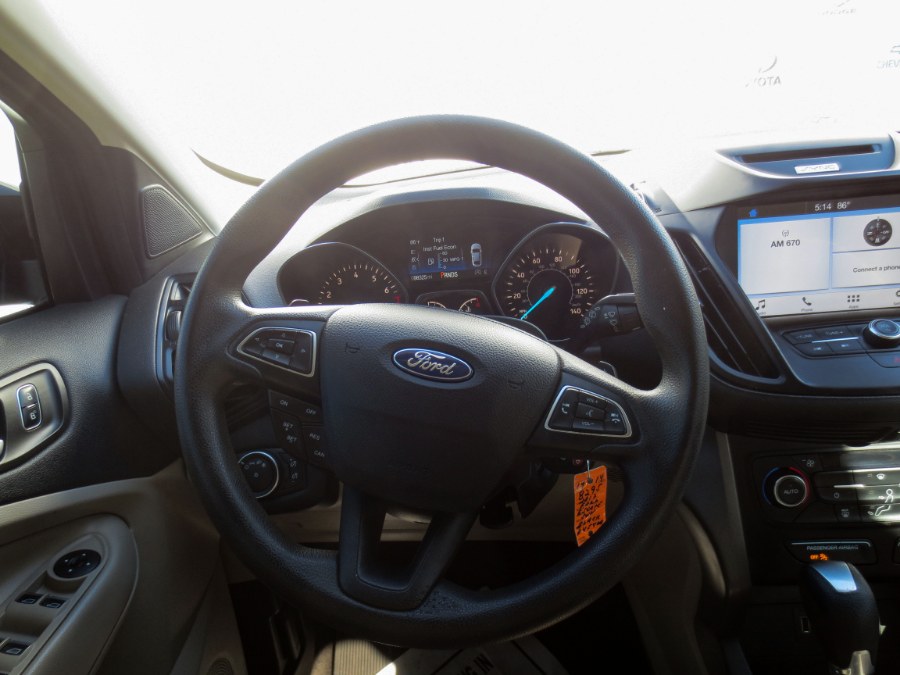 2017 Ford Escape SE 4WD, available for sale in Santa Ana, California | Auto Max Of Santa Ana. Santa Ana, California 2017 Ford Escape SE 4WD, available for sale in Santa Ana, California | Auto Max Of Santa Ana. Santa Ana, California