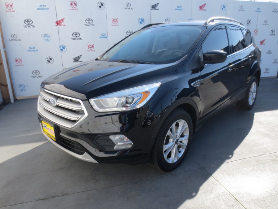 2017 Ford Escape SE 4WD, available for sale in Santa Ana, California | Auto Max Of Santa Ana. Santa Ana, California 2017 Ford Escape SE 4WD, available for sale in Santa Ana, California | Auto Max Of Santa Ana. Santa Ana, California