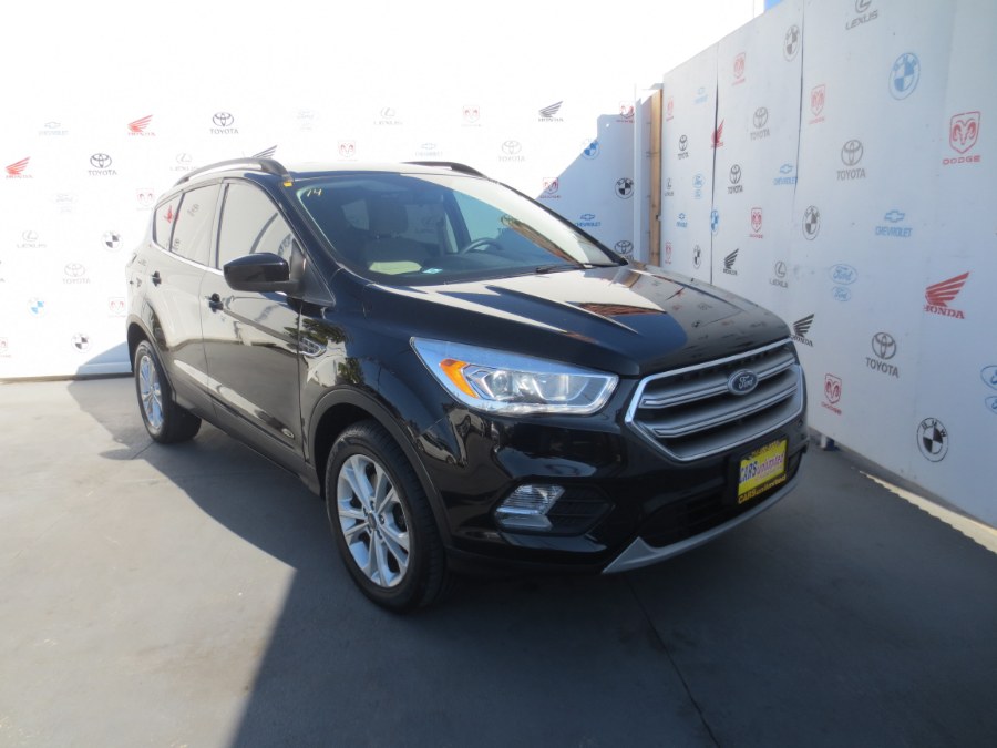 2017 Ford Escape SE 4WD, available for sale in Santa Ana, California | Auto Max Of Santa Ana. Santa Ana, California 2017 Ford Escape SE 4WD, available for sale in Santa Ana, California | Auto Max Of Santa Ana. Santa Ana, California