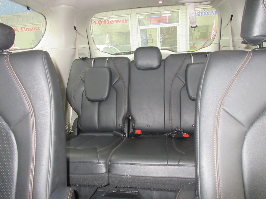 Used Chrysler Pacifica Touring L FWD 2020 | Route 27 Auto Mall. Linden, New Jersey Used Chrysler Pacifica Touring L FWD 2020 | Route 27 Auto Mall. Linden, New Jersey