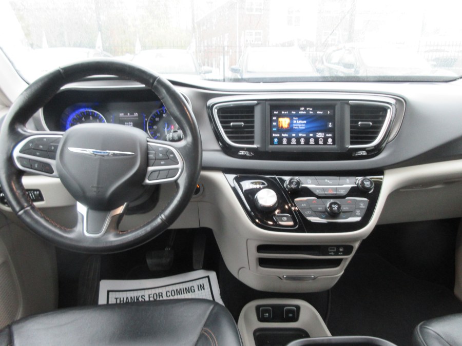 Used Chrysler Pacifica Touring L FWD 2020 | Route 27 Auto Mall. Linden, New Jersey Used Chrysler Pacifica Touring L FWD 2020 | Route 27 Auto Mall. Linden, New Jersey