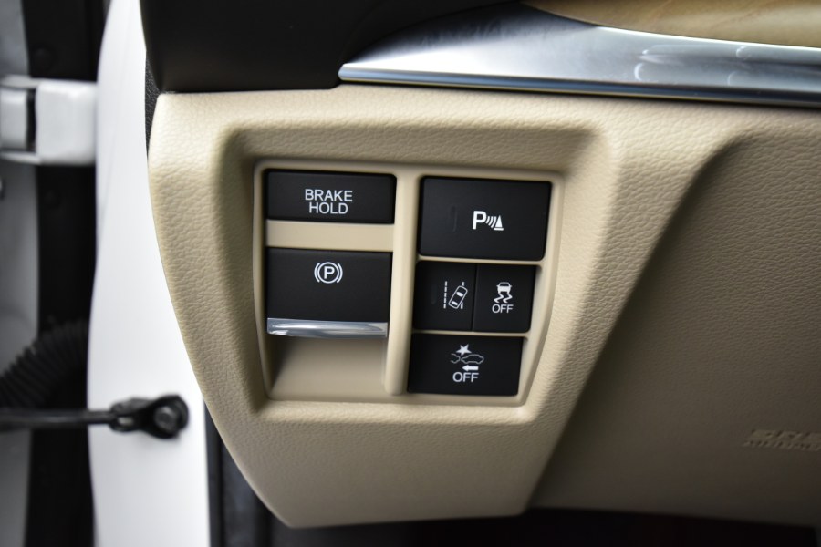 Used Acura MDX SH-AWD 7-Passenger w/Technology Pkg 2020 | Highline Car Connection. Waterbury, Connecticut Used Acura MDX SH-AWD 7-Passenger w/Technology Pkg 2020 | Highline Car Connection. Waterbury, Connecticut