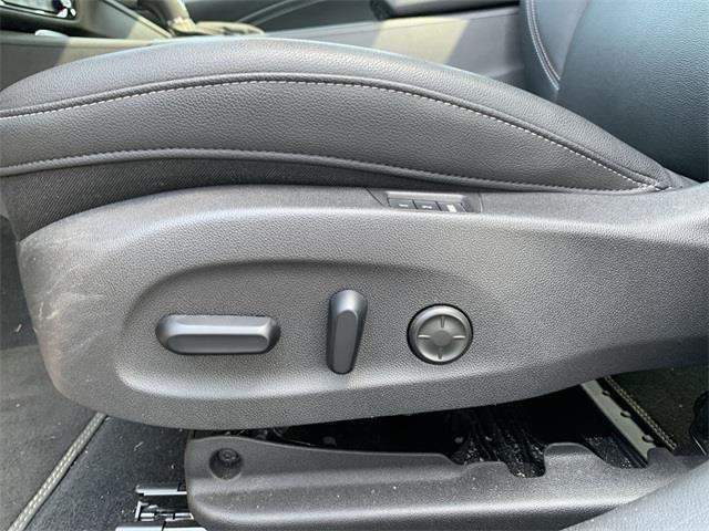 2018 Buick Regal Tourx Essence, available for sale in Stratford, Connecticut | Wiz Leasing Inc. Stratford, Connecticut 2018 Buick Regal Tourx Essence, available for sale in Stratford, Connecticut | Wiz Leasing Inc. Stratford, Connecticut
