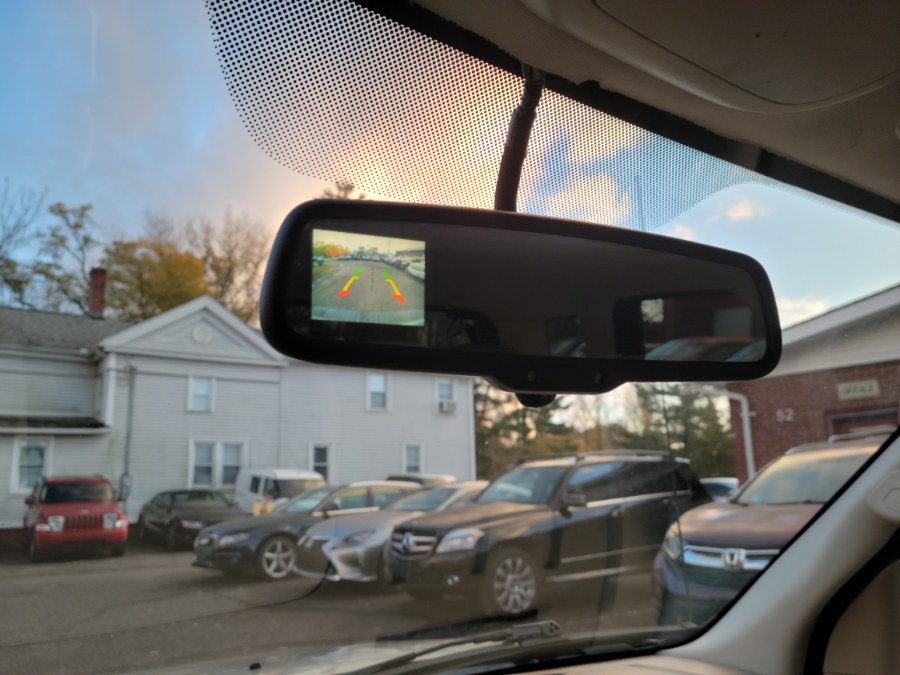 2011 Ford Escape 4WD 4dr Limited Leather & Sunroof, available for sale in East Windsor, Connecticut | Toro Auto. East Windsor, Connecticut 2011 Ford Escape 4WD 4dr Limited Leather & Sunroof, available for sale in East Windsor, Connecticut | Toro Auto. East Windsor, Connecticut