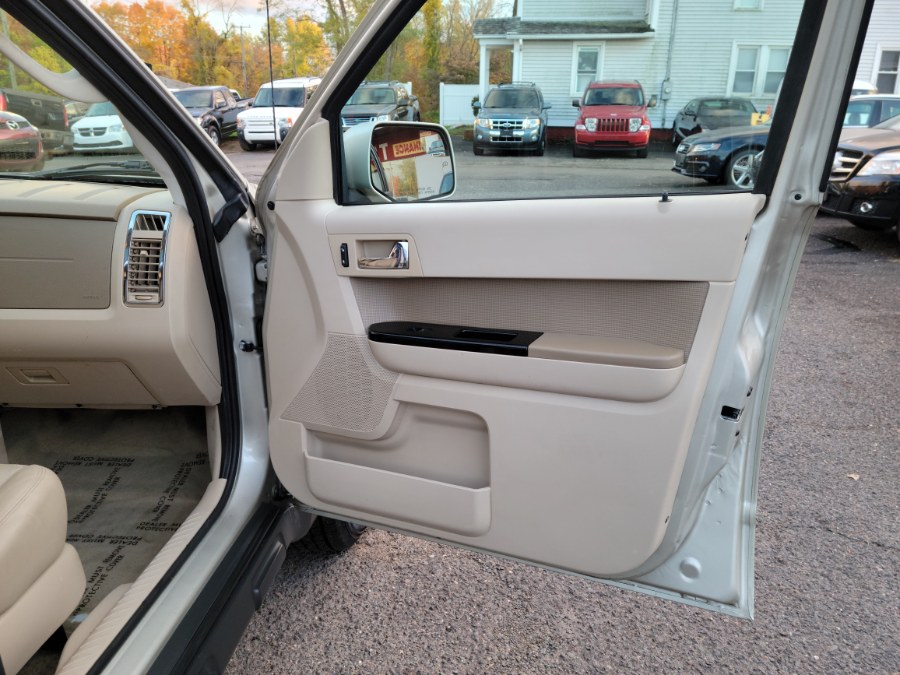 2011 Ford Escape 4WD 4dr Limited Leather & Sunroof, available for sale in East Windsor, Connecticut | Toro Auto. East Windsor, Connecticut 2011 Ford Escape 4WD 4dr Limited Leather & Sunroof, available for sale in East Windsor, Connecticut | Toro Auto. East Windsor, Connecticut