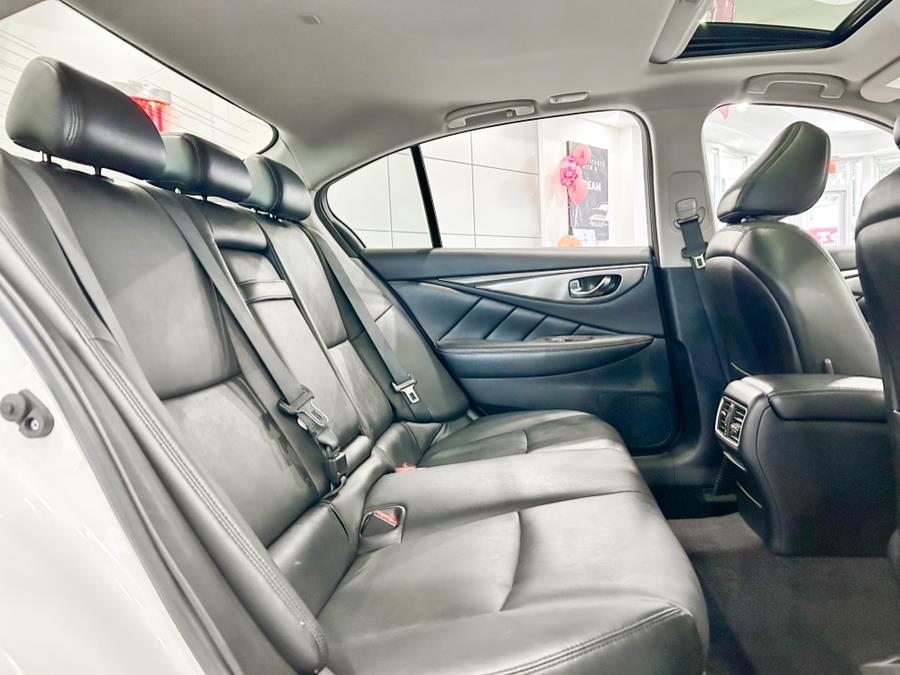 Used INFINITI Q50 3.0t Signature Edition AWD 2017 | Luxury Motor Club. Franklin Square, New York Used INFINITI Q50 3.0t Signature Edition AWD 2017 | Luxury Motor Club. Franklin Square, New York