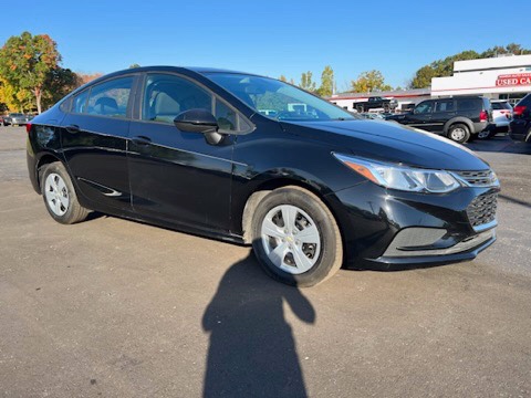 Used Chevrolet Cruze 4dr Sdn 1.4L LS w/1SB 2018 | Marsh Auto Sales LLC. Ortonville, Michigan Used Chevrolet Cruze 4dr Sdn 1.4L LS w/1SB 2018 | Marsh Auto Sales LLC. Ortonville, Michigan