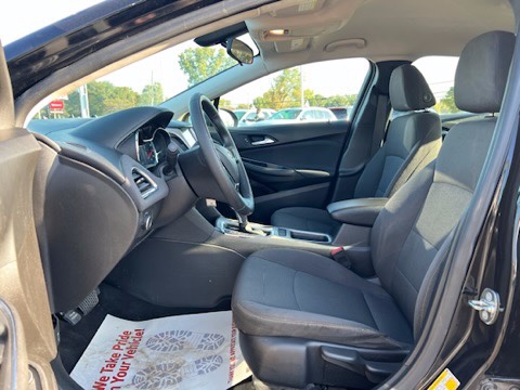 Used Chevrolet Cruze 4dr Sdn 1.4L LS w/1SB 2018 | Marsh Auto Sales LLC. Ortonville, Michigan Used Chevrolet Cruze 4dr Sdn 1.4L LS w/1SB 2018 | Marsh Auto Sales LLC. Ortonville, Michigan