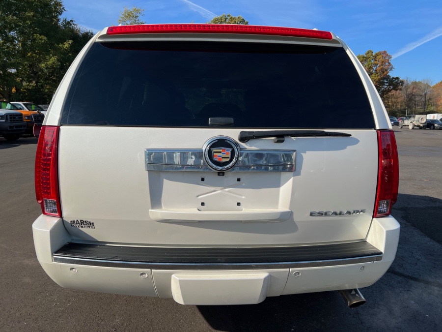 Used Cadillac Escalade AWD 4dr Luxury 2013 | Marsh Auto Sales LLC. Ortonville, Michigan Used Cadillac Escalade AWD 4dr Luxury 2013 | Marsh Auto Sales LLC. Ortonville, Michigan