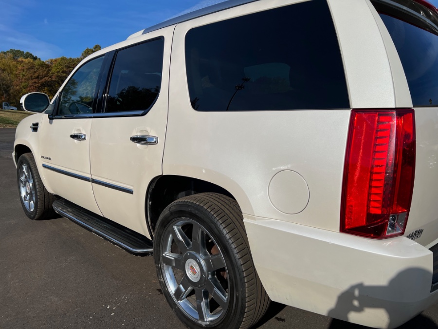 Used Cadillac Escalade AWD 4dr Luxury 2013 | Marsh Auto Sales LLC. Ortonville, Michigan Used Cadillac Escalade AWD 4dr Luxury 2013 | Marsh Auto Sales LLC. Ortonville, Michigan