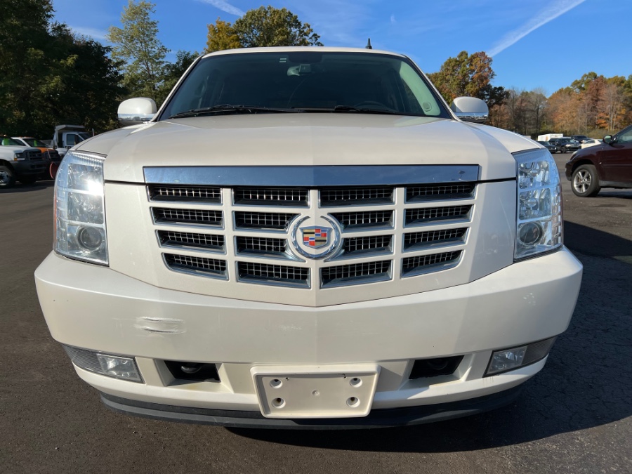 Used Cadillac Escalade AWD 4dr Luxury 2013 | Marsh Auto Sales LLC. Ortonville, Michigan Used Cadillac Escalade AWD 4dr Luxury 2013 | Marsh Auto Sales LLC. Ortonville, Michigan