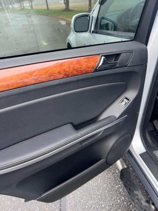 2007 Mercedes-Benz GL-Class 4MATIC 4dr 4.7L, available for sale in Revere, Massachusetts | Wonderland Auto. Revere, Massachusetts 2007 Mercedes-Benz GL-Class 4MATIC 4dr 4.7L, available for sale in Revere, Massachusetts | Wonderland Auto. Revere, Massachusetts