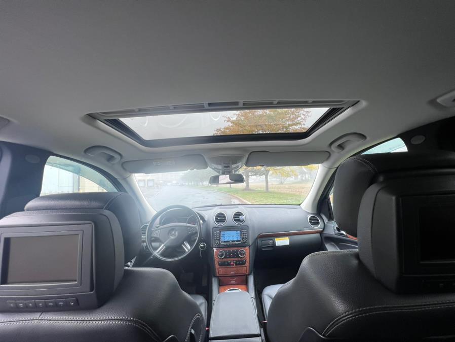 2007 Mercedes-Benz GL-Class 4MATIC 4dr 4.7L, available for sale in Revere, Massachusetts | Wonderland Auto. Revere, Massachusetts 2007 Mercedes-Benz GL-Class 4MATIC 4dr 4.7L, available for sale in Revere, Massachusetts | Wonderland Auto. Revere, Massachusetts
