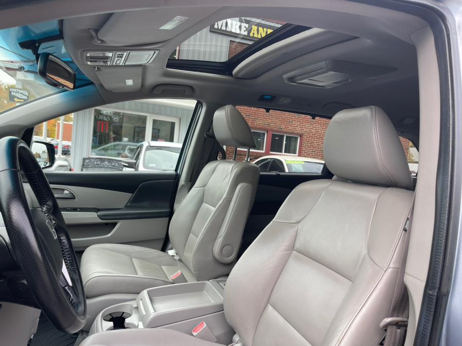 2012 Honda Odyssey 5dr EX-L w/Navi, available for sale in South Windsor, Connecticut | Mike And Tony Auto Sales, Inc. South Windsor, Connecticut 2012 Honda Odyssey 5dr EX-L w/Navi, available for sale in South Windsor, Connecticut | Mike And Tony Auto Sales, Inc. South Windsor, Connecticut