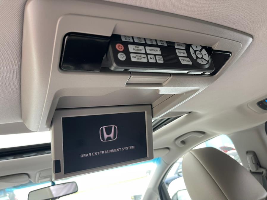 2012 Honda Odyssey 5dr EX-L w/Navi, available for sale in South Windsor, Connecticut | Mike And Tony Auto Sales, Inc. South Windsor, Connecticut 2012 Honda Odyssey 5dr EX-L w/Navi, available for sale in South Windsor, Connecticut | Mike And Tony Auto Sales, Inc. South Windsor, Connecticut