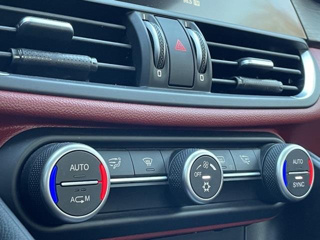 Used Alfa Romeo Giulia Base 2017 | Blasius Federal Road. Brookfield, Connecticut Used Alfa Romeo Giulia Base 2017 | Blasius Federal Road. Brookfield, Connecticut