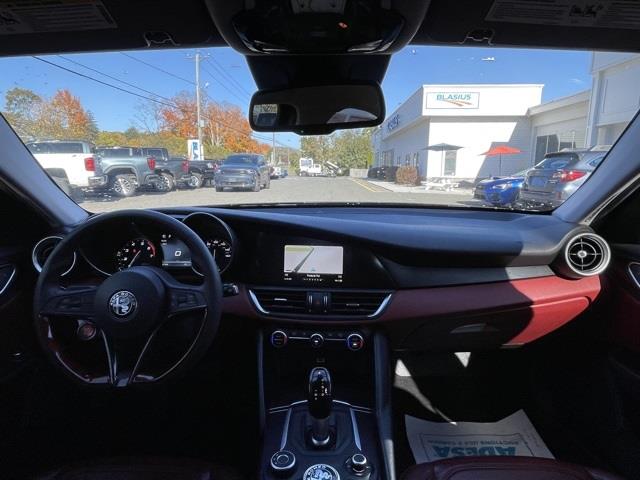 Used Alfa Romeo Giulia Base 2017 | Blasius Federal Road. Brookfield, Connecticut Used Alfa Romeo Giulia Base 2017 | Blasius Federal Road. Brookfield, Connecticut