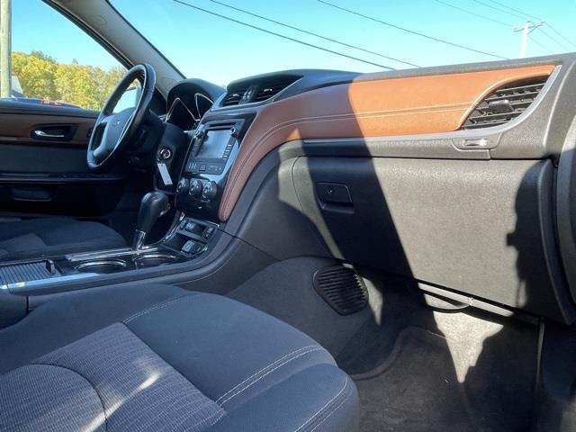 Used Chevrolet Traverse LT 2015 | Blasius Federal Road. Brookfield, Connecticut Used Chevrolet Traverse LT 2015 | Blasius Federal Road. Brookfield, Connecticut