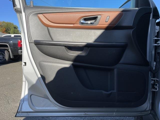 Used Chevrolet Traverse LT 2015 | Blasius Federal Road. Brookfield, Connecticut Used Chevrolet Traverse LT 2015 | Blasius Federal Road. Brookfield, Connecticut