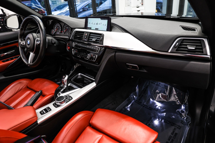 Used BMW M4 Convertible 2019 | 26 Motors Long Island. ELMONT, New York Used BMW M4 Convertible 2019 | 26 Motors Long Island. ELMONT, New York
