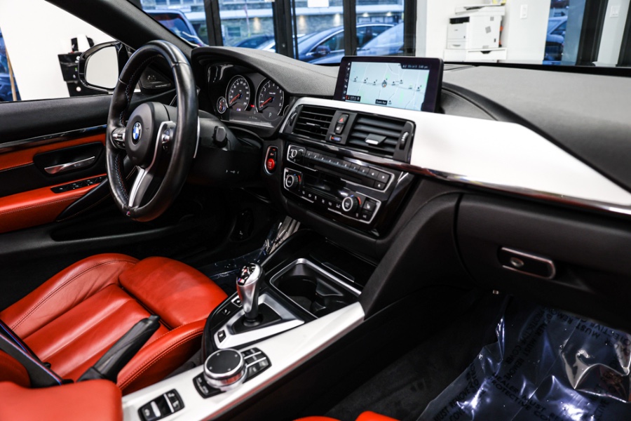 Used BMW M4 Convertible 2019 | 26 Motors Long Island. ELMONT, New York Used BMW M4 Convertible 2019 | 26 Motors Long Island. ELMONT, New York