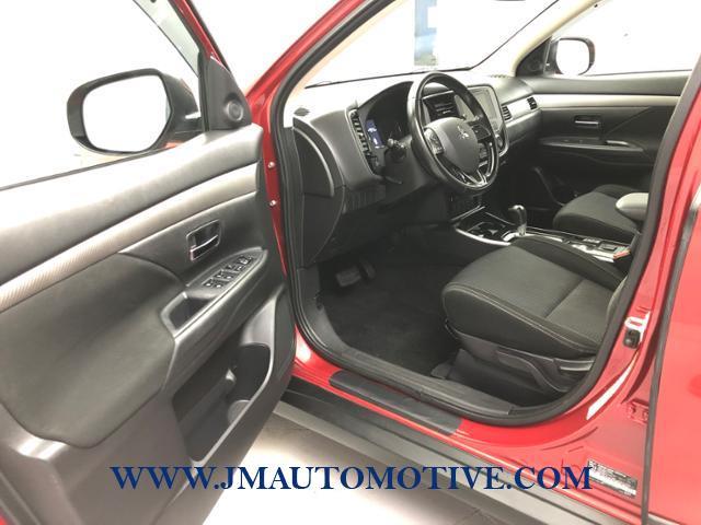 2018 Mitsubishi Outlander SE S-AWC, available for sale in Naugatuck, Connecticut | J&M Automotive Sls&Svc LLC. Naugatuck, Connecticut 2018 Mitsubishi Outlander SE S-AWC, available for sale in Naugatuck, Connecticut | J&M Automotive Sls&Svc LLC. Naugatuck, Connecticut