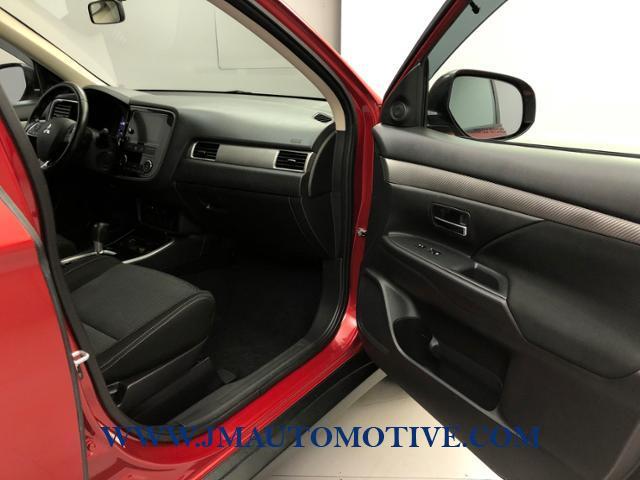 2018 Mitsubishi Outlander SE S-AWC, available for sale in Naugatuck, Connecticut | J&M Automotive Sls&Svc LLC. Naugatuck, Connecticut 2018 Mitsubishi Outlander SE S-AWC, available for sale in Naugatuck, Connecticut | J&M Automotive Sls&Svc LLC. Naugatuck, Connecticut