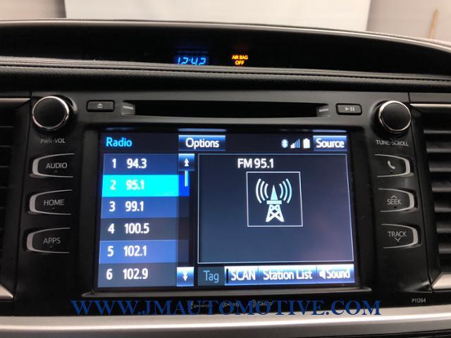 2016 Toyota Highlander AWD 4dr V6 LE, available for sale in Naugatuck, Connecticut | J&M Automotive Sls&Svc LLC. Naugatuck, Connecticut 2016 Toyota Highlander AWD 4dr V6 LE, available for sale in Naugatuck, Connecticut | J&M Automotive Sls&Svc LLC. Naugatuck, Connecticut