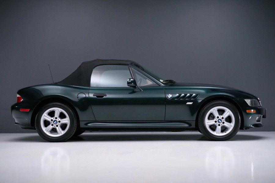 2001 BMW Z3 Z3 2dr Roadster 2.5i, available for sale in North Salem, New York | Meccanic Shop North Inc. North Salem, New York 2001 BMW Z3 Z3 2dr Roadster 2.5i, available for sale in North Salem, New York | Meccanic Shop North Inc. North Salem, New York