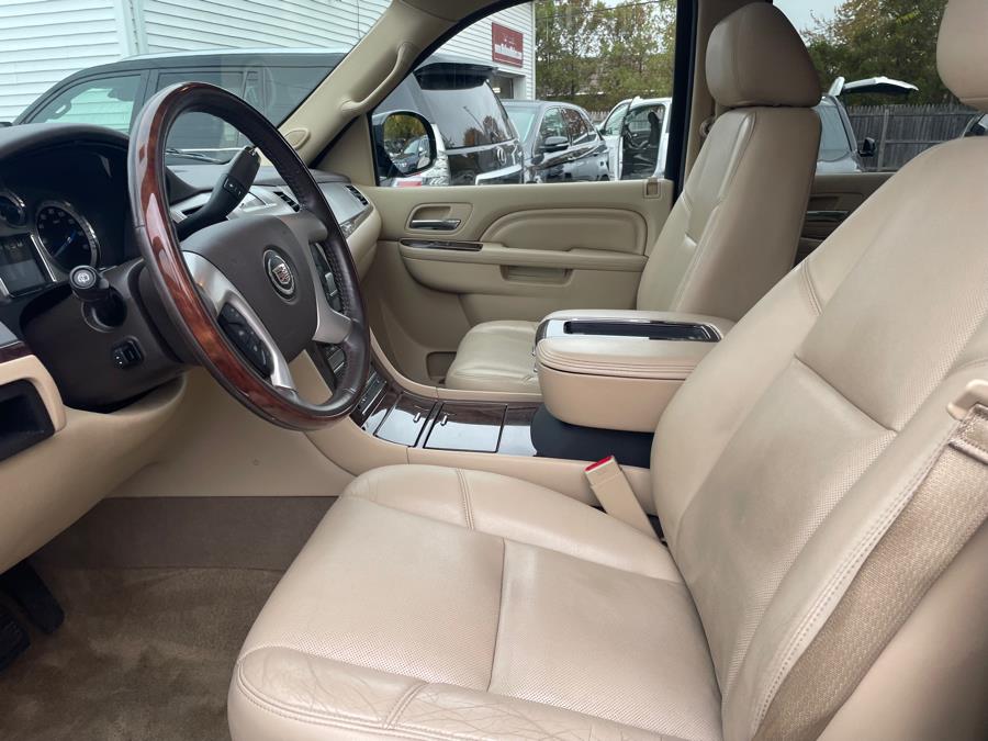Used Cadillac Escalade AWD 4dr Premium 2014 | Malkoon Motors. Agawam, Massachusetts Used Cadillac Escalade AWD 4dr Premium 2014 | Malkoon Motors. Agawam, Massachusetts