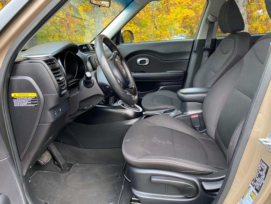 2015 Kia Soul 5dr Wgn Auto Base, available for sale in Waterbury, Connecticut | Platinum Auto Care. Waterbury, Connecticut 2015 Kia Soul 5dr Wgn Auto Base, available for sale in Waterbury, Connecticut | Platinum Auto Care. Waterbury, Connecticut