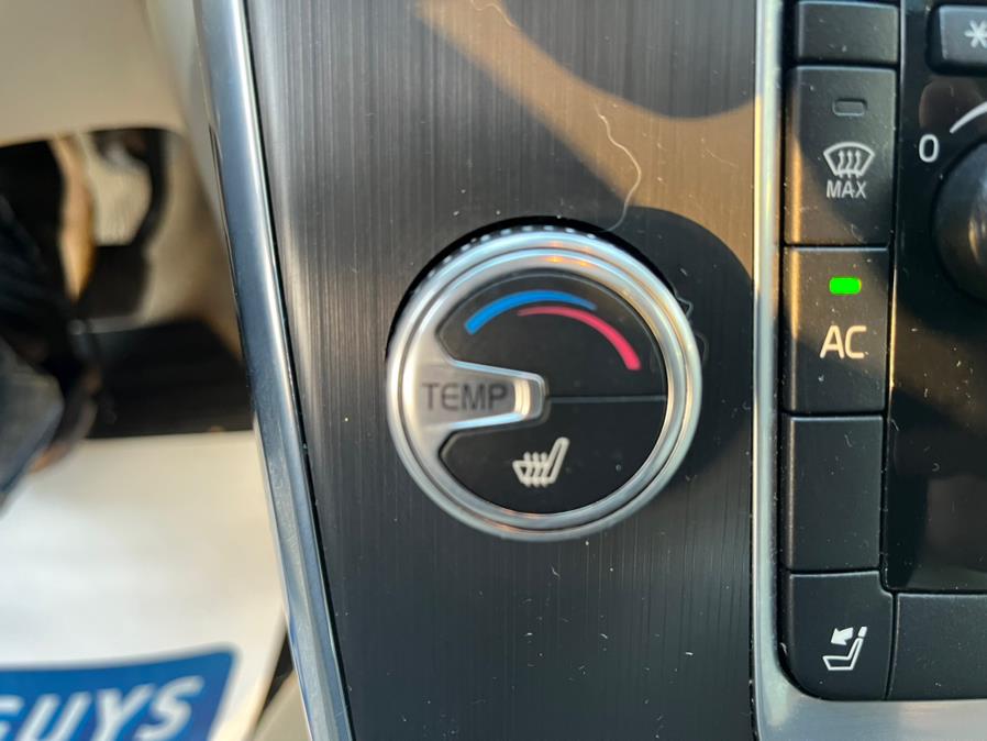 Used Volvo V60 4dr Wgn T5 Drive-E Premier FWD 2016 | Good Guys Auto House. Southington, Connecticut Used Volvo V60 4dr Wgn T5 Drive-E Premier FWD 2016 | Good Guys Auto House. Southington, Connecticut