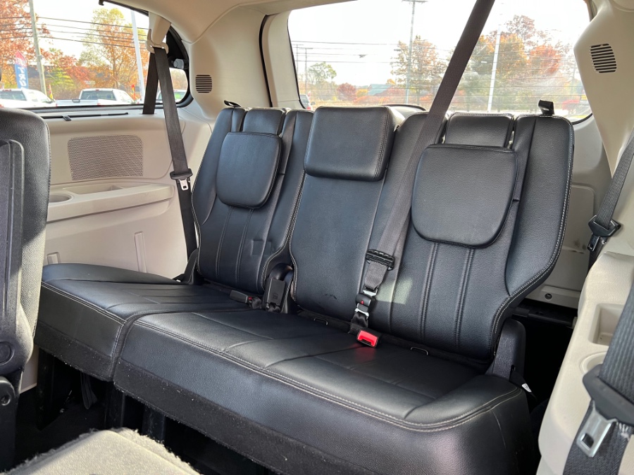Used Chrysler Town & Country 4dr Wgn Touring-L 2015 | Marsh Auto Sales LLC. Ortonville, Michigan Used Chrysler Town & Country 4dr Wgn Touring-L 2015 | Marsh Auto Sales LLC. Ortonville, Michigan