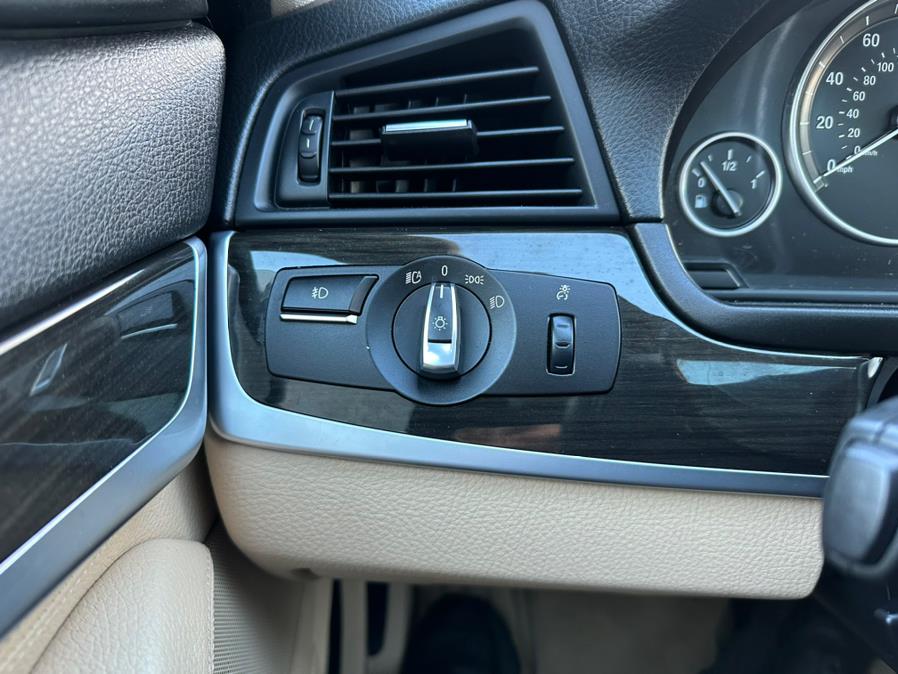 2012 BMW 5 Series 4dr Sdn 535i xDrive AWD, available for sale in Manchester, Connecticut | Carsonmain LLC. Manchester, Connecticut 2012 BMW 5 Series 4dr Sdn 535i xDrive AWD, available for sale in Manchester, Connecticut | Carsonmain LLC. Manchester, Connecticut
