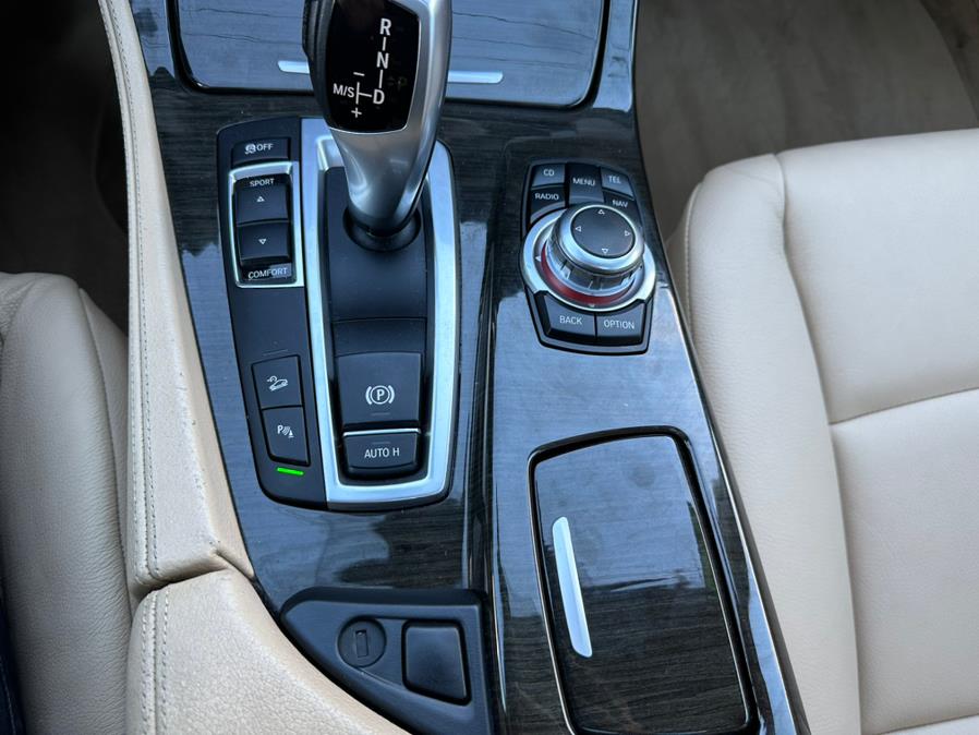 2012 BMW 5 Series 4dr Sdn 535i xDrive AWD, available for sale in Manchester, Connecticut | Carsonmain LLC. Manchester, Connecticut 2012 BMW 5 Series 4dr Sdn 535i xDrive AWD, available for sale in Manchester, Connecticut | Carsonmain LLC. Manchester, Connecticut