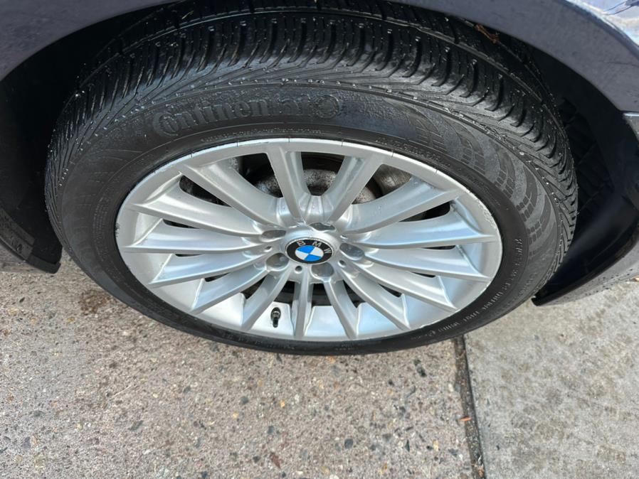 2012 BMW 5 Series 4dr Sdn 535i xDrive AWD, available for sale in Manchester, Connecticut | Carsonmain LLC. Manchester, Connecticut 2012 BMW 5 Series 4dr Sdn 535i xDrive AWD, available for sale in Manchester, Connecticut | Carsonmain LLC. Manchester, Connecticut