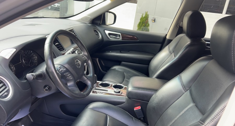 2015 Nissan Pathfinder 4WD Platinum, available for sale in Waterbury, Connecticut | West End Automotive Center. Waterbury, Connecticut 2015 Nissan Pathfinder 4WD Platinum, available for sale in Waterbury, Connecticut | West End Automotive Center. Waterbury, Connecticut