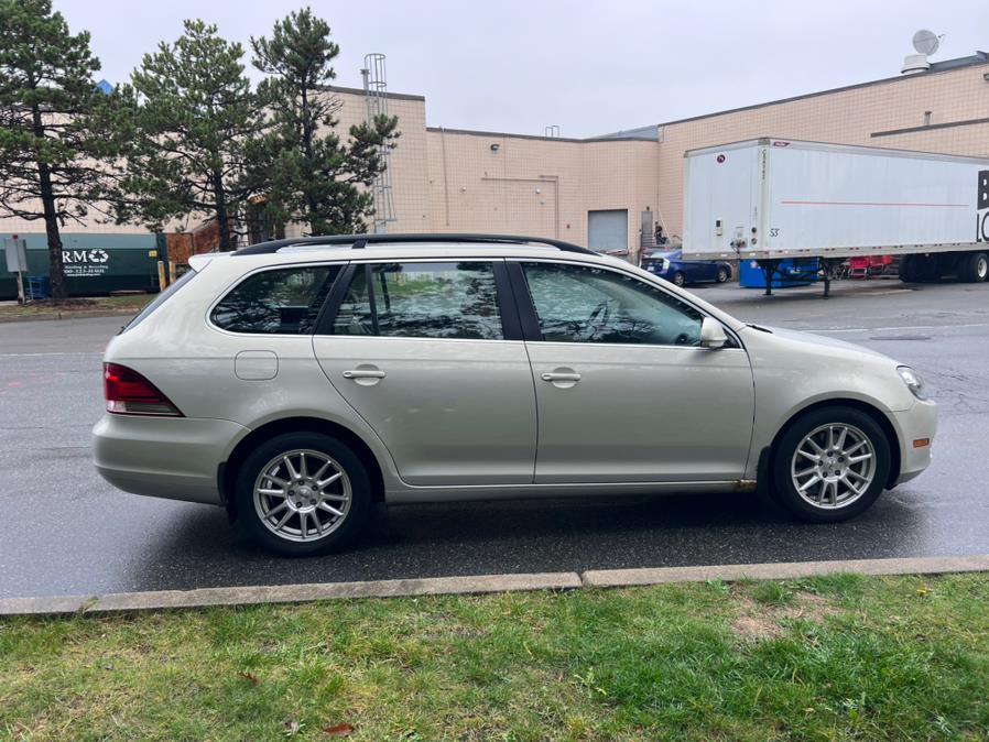 2010 Volkswagen Jetta SportWagen 4dr DSG TDI, available for sale in Revere, Massachusetts | Wonderland Auto. Revere, Massachusetts 2010 Volkswagen Jetta SportWagen 4dr DSG TDI, available for sale in Revere, Massachusetts | Wonderland Auto. Revere, Massachusetts