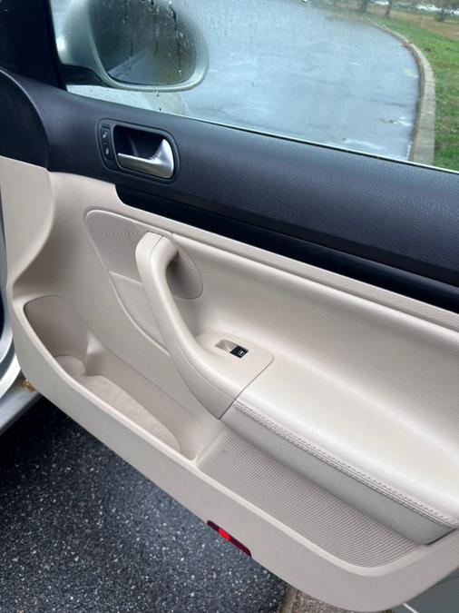 2010 Volkswagen Jetta SportWagen 4dr DSG TDI, available for sale in Revere, Massachusetts | Wonderland Auto. Revere, Massachusetts 2010 Volkswagen Jetta SportWagen 4dr DSG TDI, available for sale in Revere, Massachusetts | Wonderland Auto. Revere, Massachusetts