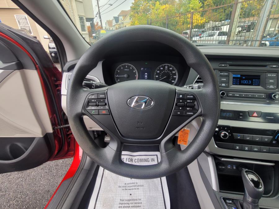 2015 Hyundai Sonata 4dr Sdn 2.4L SE, available for sale in Irvington, New Jersey | Elis Motors Corp. Irvington, New Jersey 2015 Hyundai Sonata 4dr Sdn 2.4L SE, available for sale in Irvington, New Jersey | Elis Motors Corp. Irvington, New Jersey