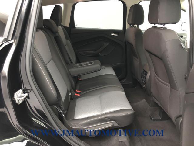 2017 Ford Escape SE 4WD, available for sale in Naugatuck, Connecticut | J&M Automotive Sls&Svc LLC. Naugatuck, Connecticut 2017 Ford Escape SE 4WD, available for sale in Naugatuck, Connecticut | J&M Automotive Sls&Svc LLC. Naugatuck, Connecticut