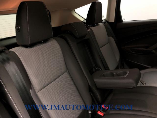 2017 Ford Escape SE 4WD, available for sale in Naugatuck, Connecticut | J&M Automotive Sls&Svc LLC. Naugatuck, Connecticut 2017 Ford Escape SE 4WD, available for sale in Naugatuck, Connecticut | J&M Automotive Sls&Svc LLC. Naugatuck, Connecticut