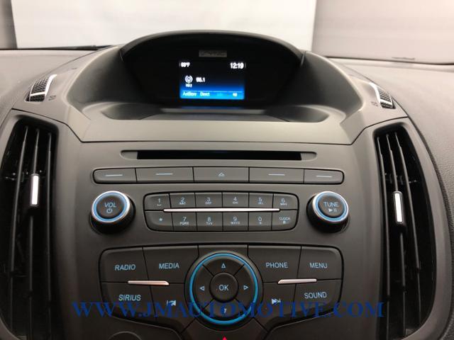 2017 Ford Escape SE 4WD, available for sale in Naugatuck, Connecticut | J&M Automotive Sls&Svc LLC. Naugatuck, Connecticut 2017 Ford Escape SE 4WD, available for sale in Naugatuck, Connecticut | J&M Automotive Sls&Svc LLC. Naugatuck, Connecticut
