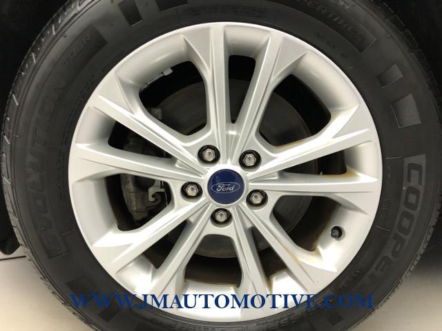 2017 Ford Escape SE 4WD, available for sale in Naugatuck, Connecticut | J&M Automotive Sls&Svc LLC. Naugatuck, Connecticut 2017 Ford Escape SE 4WD, available for sale in Naugatuck, Connecticut | J&M Automotive Sls&Svc LLC. Naugatuck, Connecticut